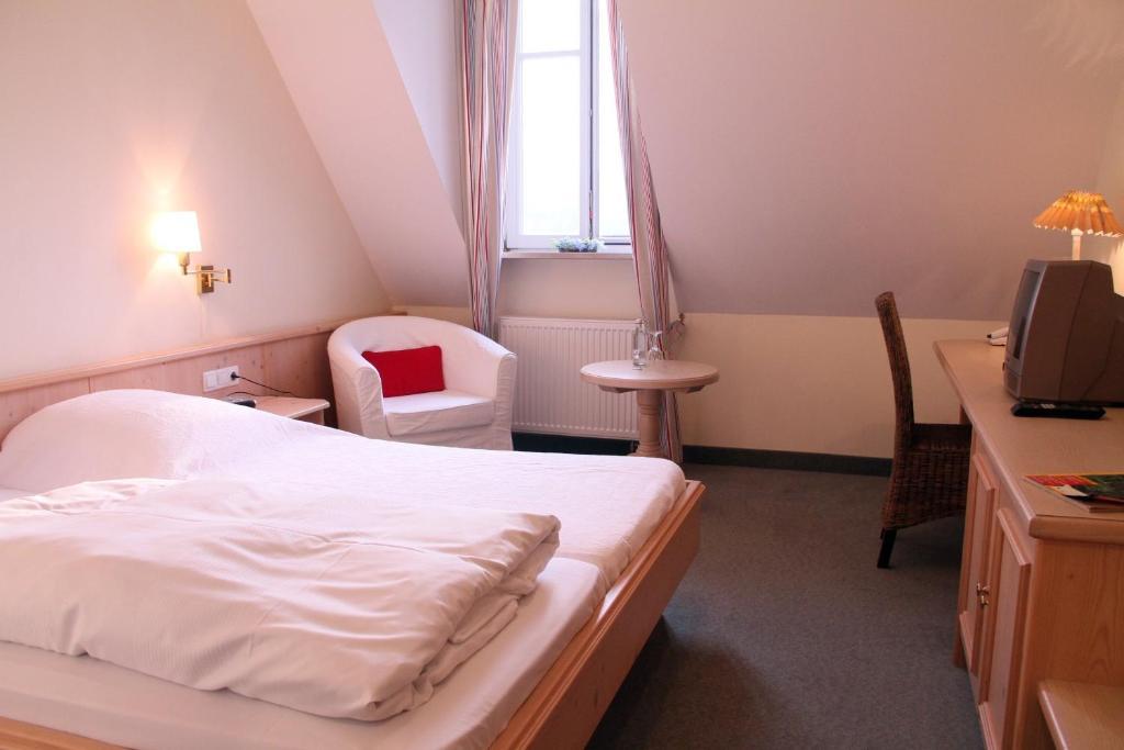 Landgasthof Gut Deutenhof Hotel Bad Abbach Room photo