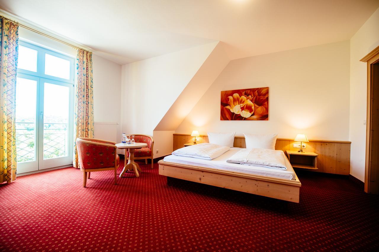 Landgasthof Gut Deutenhof Hotel Bad Abbach Exterior photo